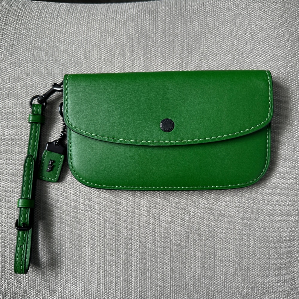 SOLD Coach 1941 Clutch Kelly Green